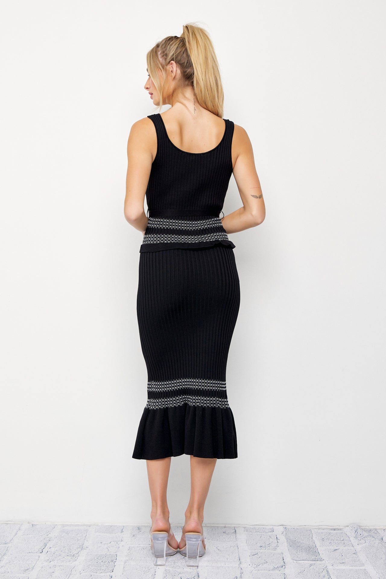 Pretty First Impression Rib Knit Ruffle Midi Dress