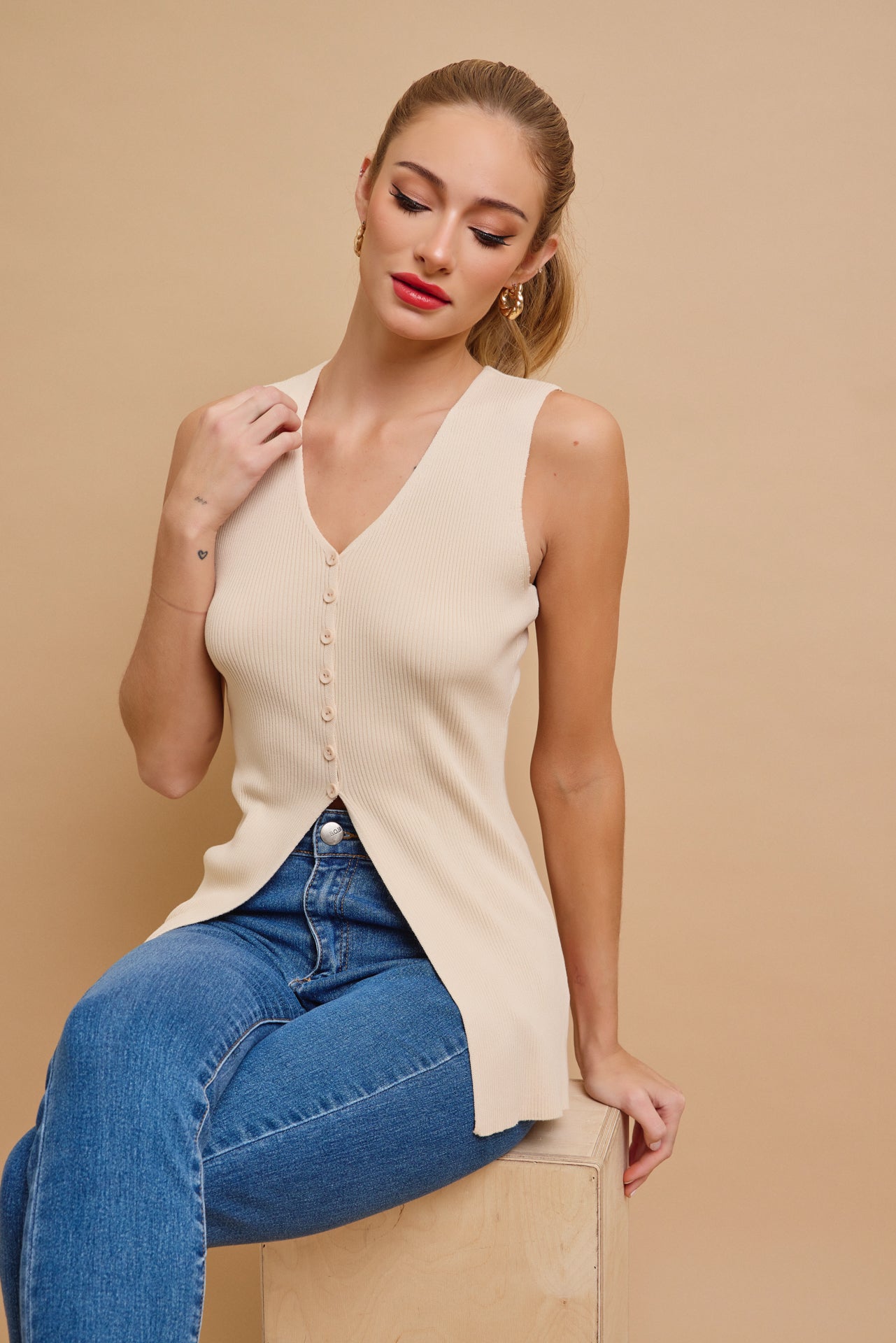 Effortless Sleeveless Ribbed Knit Top