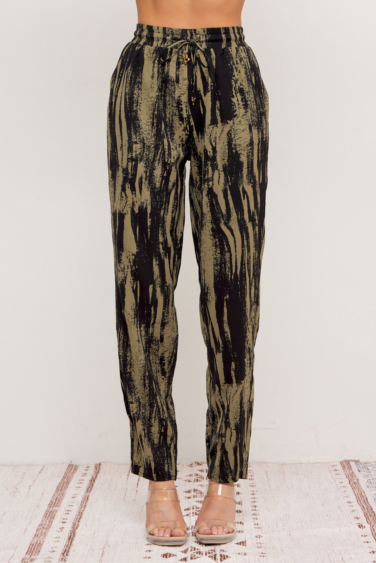 Oliva Satin Printed Jogger With Draw String