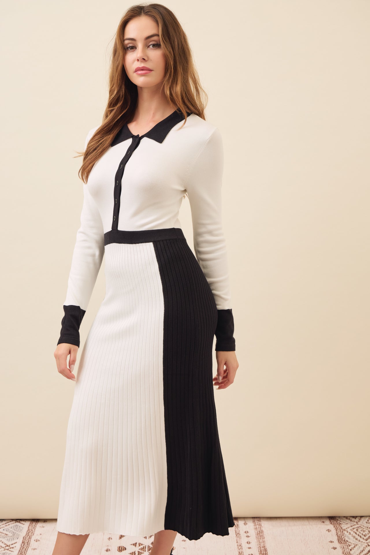 Sol Knit Colorblock Pleated Midi Dress