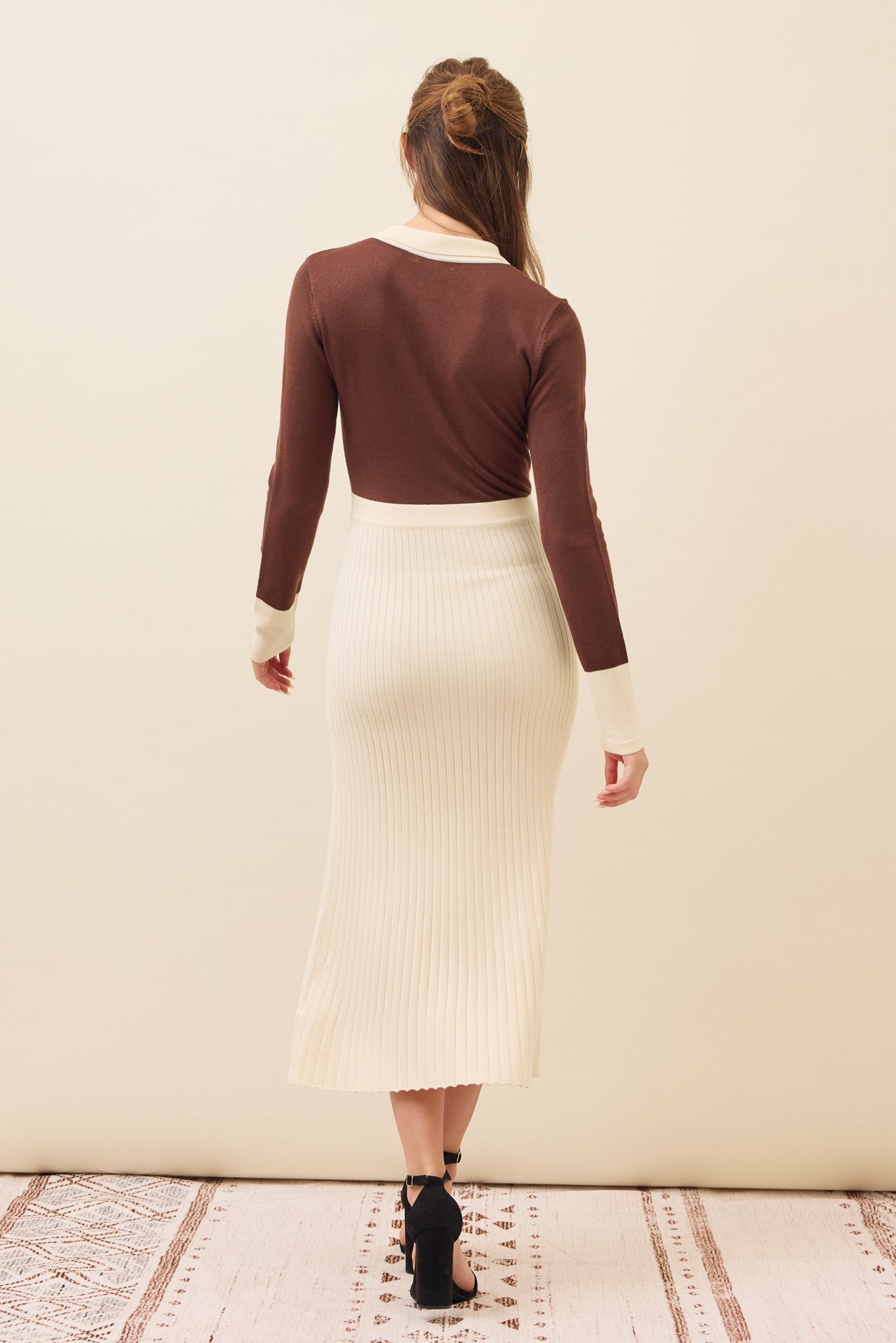 Sol Knit Colorblock Pleated Midi Dress